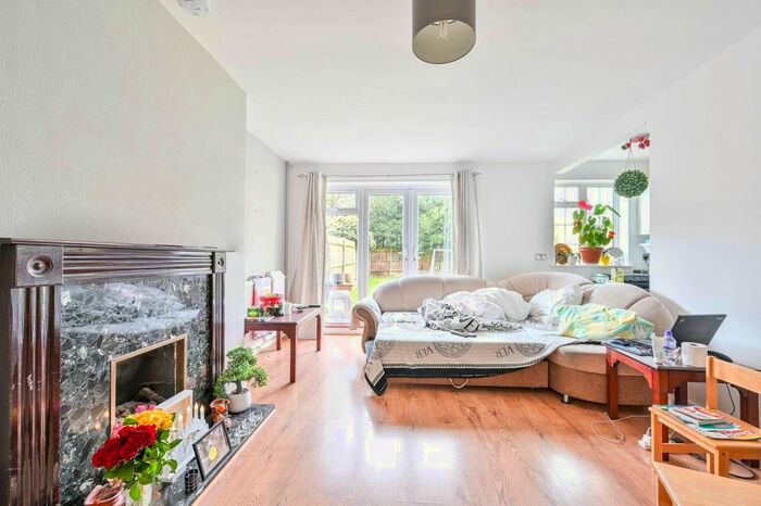 3 Bedroom Semi-Detached House To Rent In Coltsfoot Drive, Burpham, Guildford, GU1