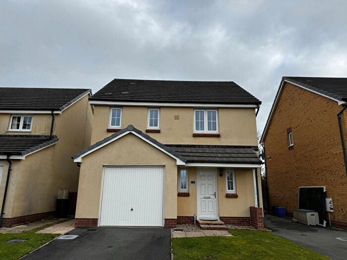 3 Bedroom Detached House For Sale In Rose Close, Pembroke, Pembrokeshire, SA71
