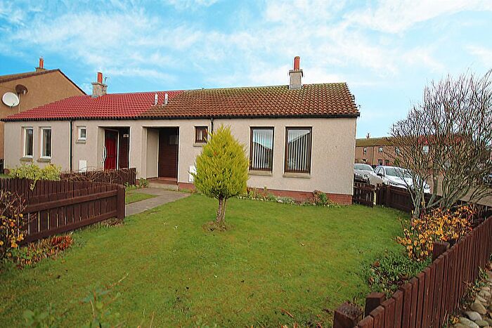 1 Bedroom Bungalow For Sale In Forth Place, Lossiemouth, IV31