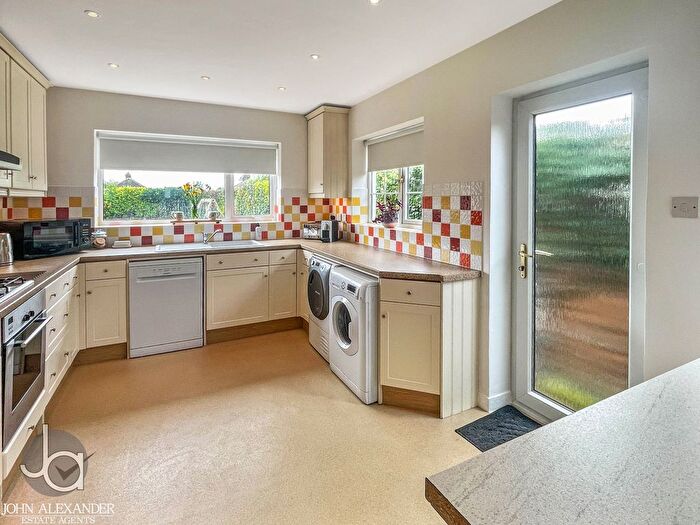 4 Bedroom Detached House For Sale In The Close, Frinton-On-Sea, CO13