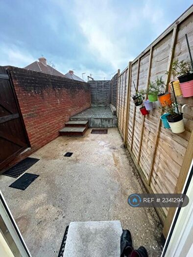 1 Bedroom Flat To Rent In Worplesdon Road, Guildford, GU2