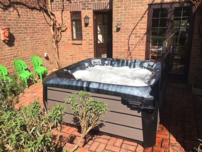 5 Bedroom Property To Rent In Parley, Near Bournemouth, BH23