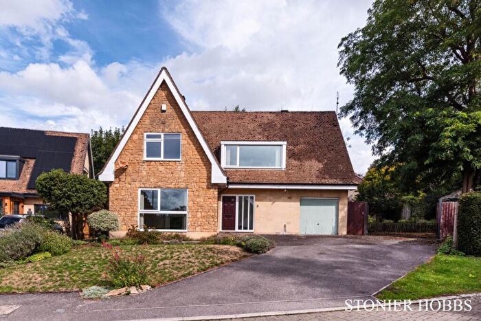 4 Bedroom Detached House For Sale In Woodlands Park, Bath, Somerset, BA1