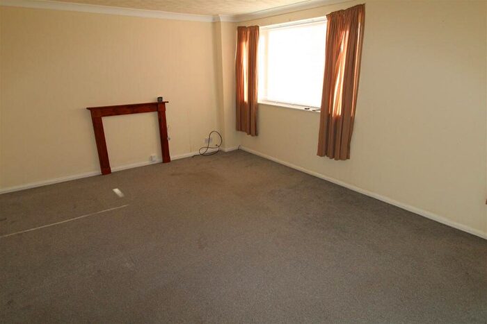 1 Bedroom Flat To Rent In Mayfield Road, Dunstable, LU5