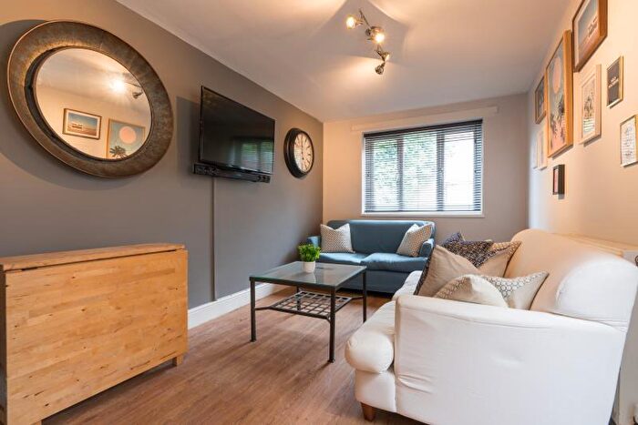 7 Bedroom Private Hall To Rent In Mackintosh Place, Roath, CF24