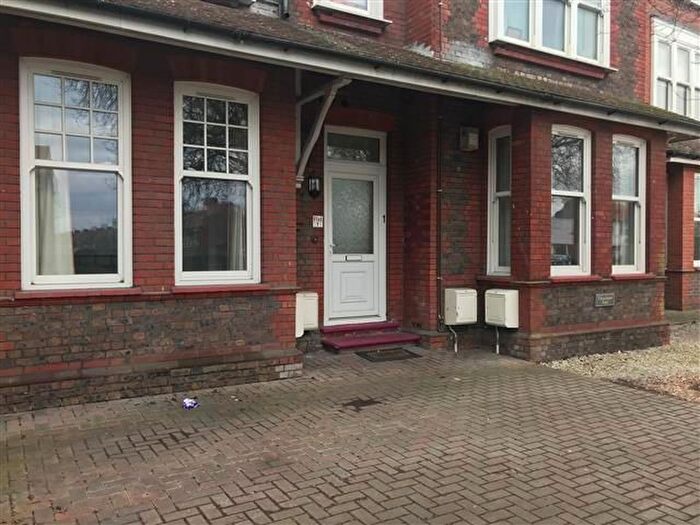 1 Bedroom Flat To Rent In Broadwater Road, Worthing, BN14