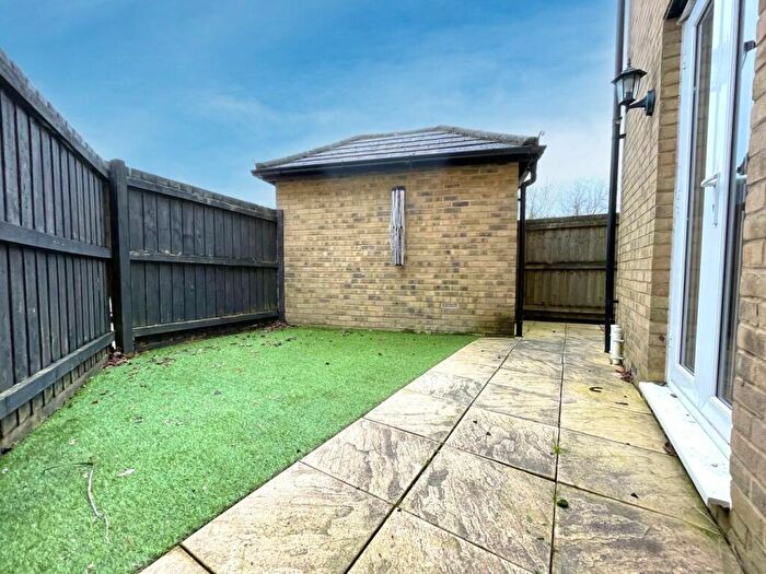 2 Bedroom Apartment For Sale In Tenby Grove, Kingsmead, Milton Keynes, MK4