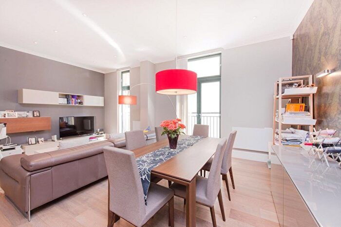 2 Bedroom Flat To Rent In East Block, Forum Magnum Square, London, SE1