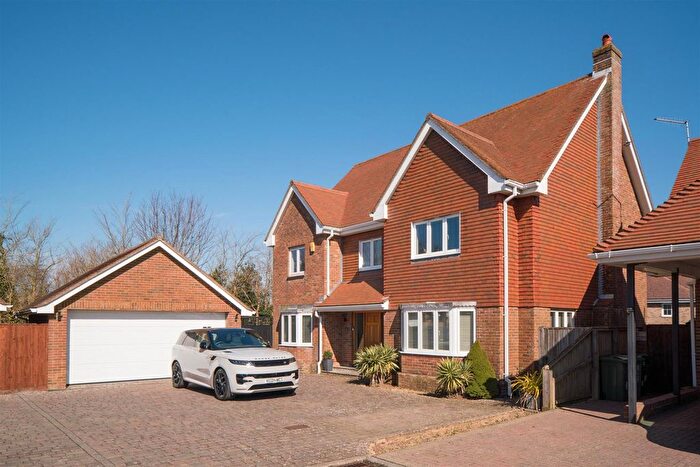 6 Bedroom Property For Sale In Rushclose, Shanklin, PO37