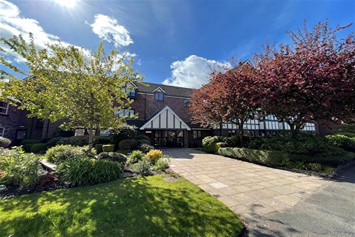 2 Bedroom Flat For Sale In Ash Court, King Edward Road, Knutsford, WA16