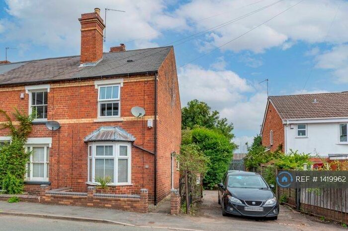 2 Bedroom Semi-Detached House To Rent In Brook Street, Stourbridge, DY8