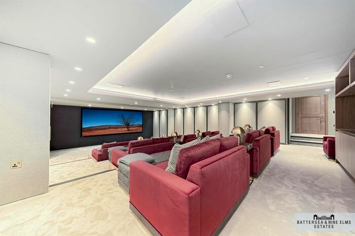 1 Bedroom Flat To Rent In The Dumont, Albert Embankment, SE1