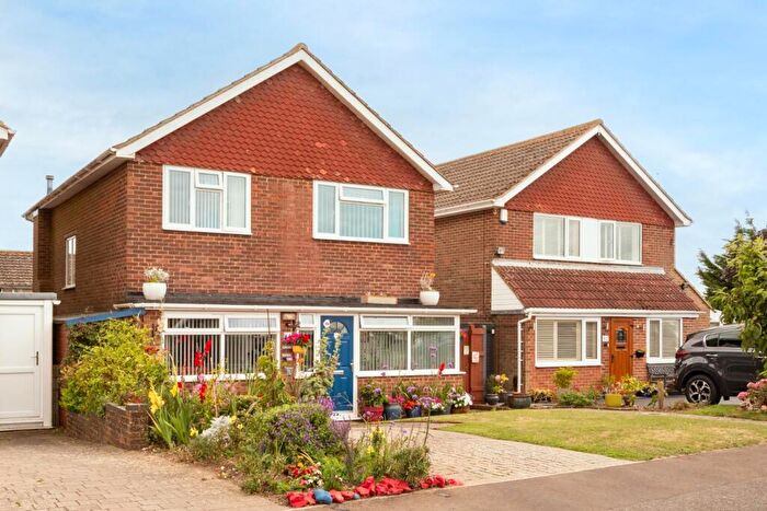 4 Bedroom House For Sale In Downland Road, Woodingdean, Brighton, BN2