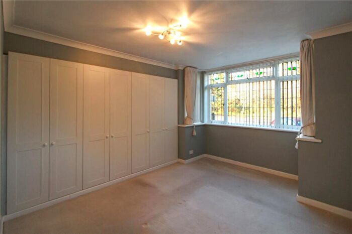 2 Bedroom Bungalow For Sale In The Fairway, Leigh-on-Sea, Essex, SS9