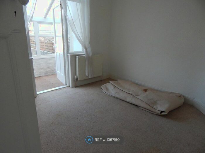 3 Bedroom Terraced House To Rent In Green Lane, Portsmouth, PO3