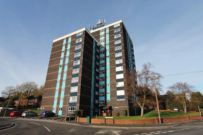 2 Bedroom Flat For Sale In St Cecilia Close, Kidderminster, DY10