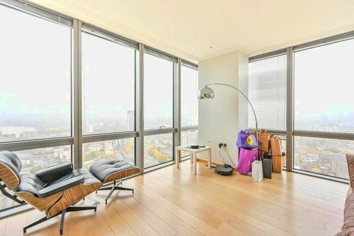 2 Bedroom Flat To Rent In West India Quay, Hertsmere Road, E14