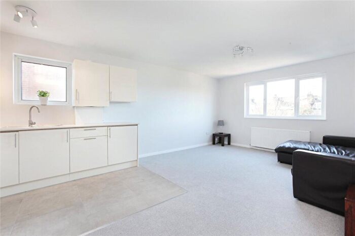 1 Bedroom Flat To Rent In Rusham Road, Battersea, SW12