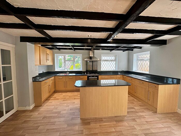 4 Bedroom Detached House To Rent In Ansisters Road, Worthing, BN12