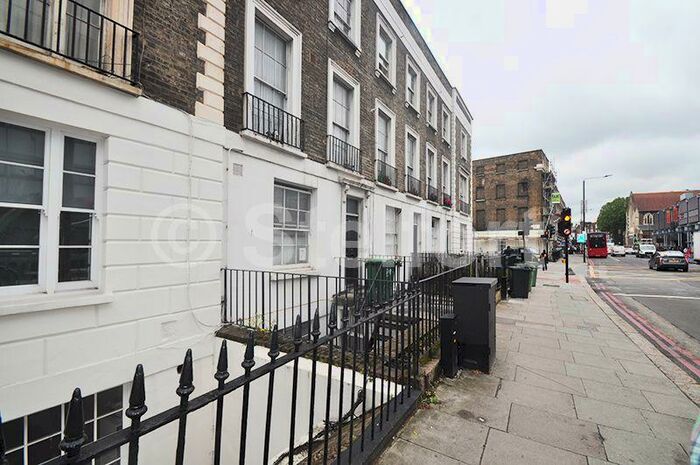 3 Bedroom Flat To Rent In Camden Road, London, N7