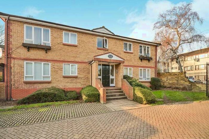 Apartment To Rent In Victoria Court, Victoria Street, Maidstone, Kent, ME16