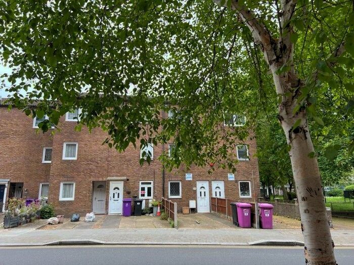 4 Bedroom Terraced House To Rent In Swanfield Street, London, E2