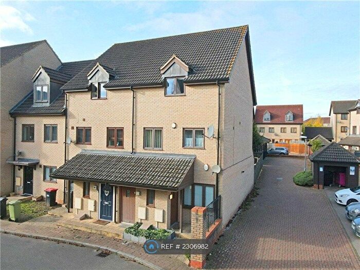 1 Bedroom Maisonette To Rent In Corris Court, Milton Keynes, MK10