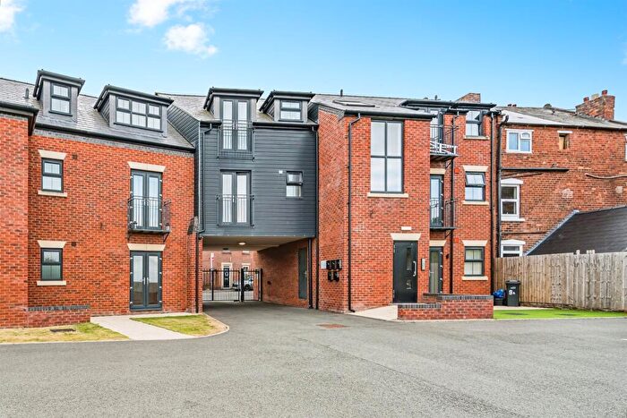2 Bedroom Flat For Sale In Ruiton Street, Dudley, DY3