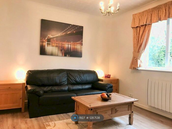 3 Bedroom Terraced House To Rent In East Drive, Birmingham B5