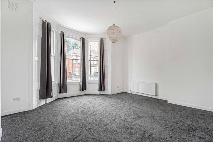 2 Bedroom Flat To Rent In Vartry Road, Stamford Hill, N15
