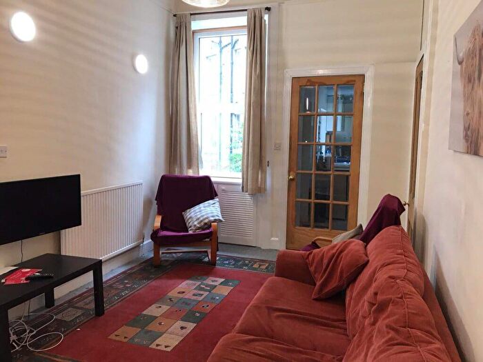 3 Bedroom Flat To Rent In L Marchmont Road, Edinburgh, EH9