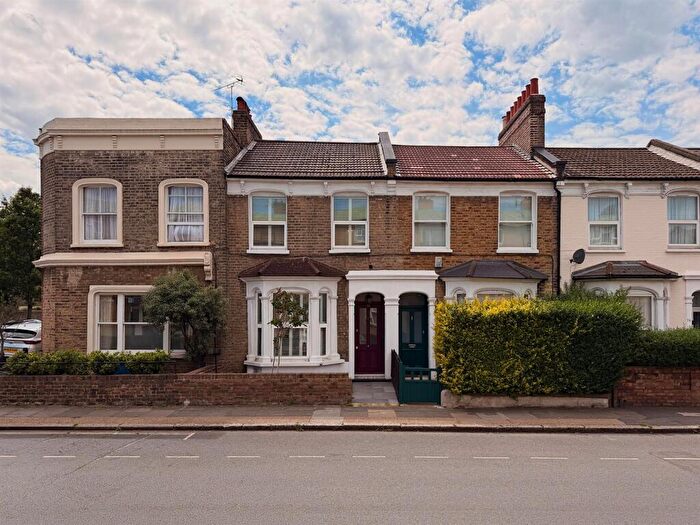 3 Bedroom Terraced House For Sale In Naylor Road, Peckham, SE15