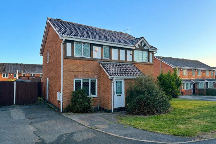 2 Bedroom Semi-Detached House To Rent In Stratfield Way, Kettering, NN15