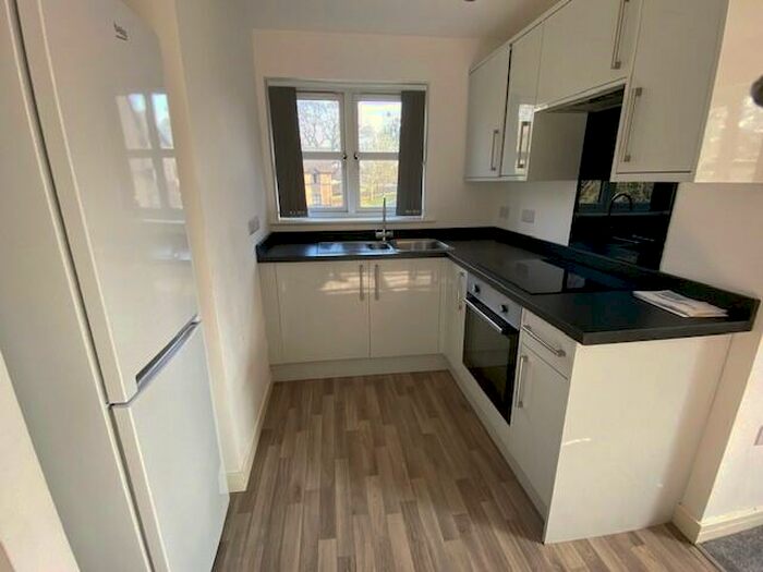 1 Bedroom Flat To Rent In Briarswood, Southampton, Hampshire, SO16