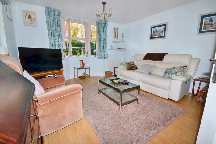 4 Bedroom Detached House For Sale In Onslow Road, GL18