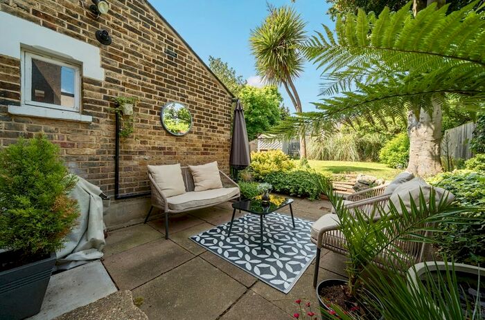 1 Bedroom Flat To Rent In Aldermary Road, Bromley, BR1