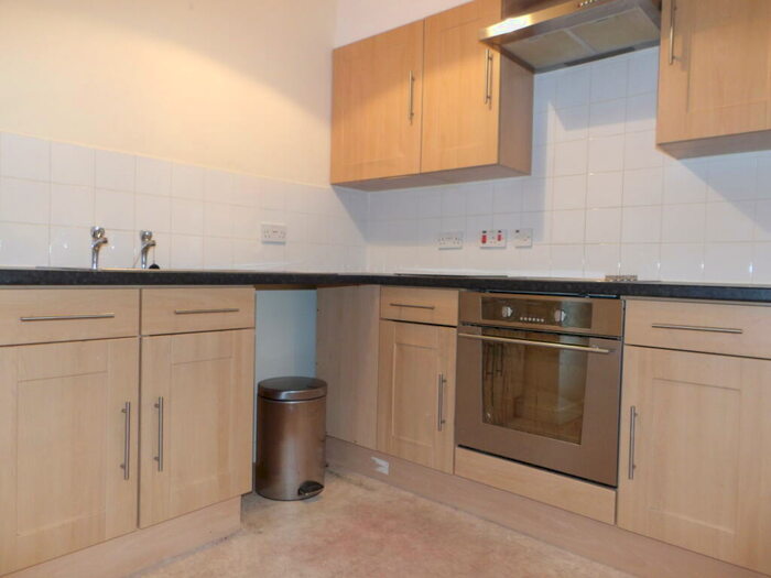 1 Bedroom Flat To Rent In Ivegate Mews, BB8
