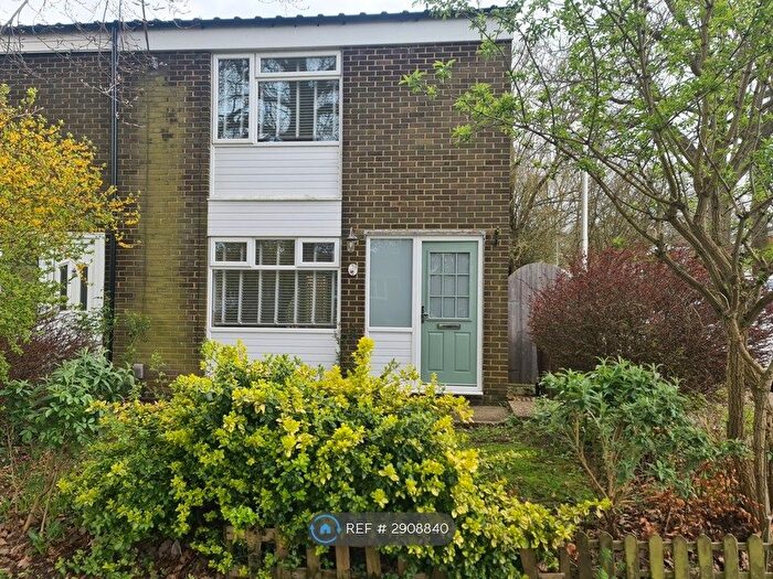 2 Bedroom End Terrace House To Rent In Old Castle Walk, Gillingham, ME8