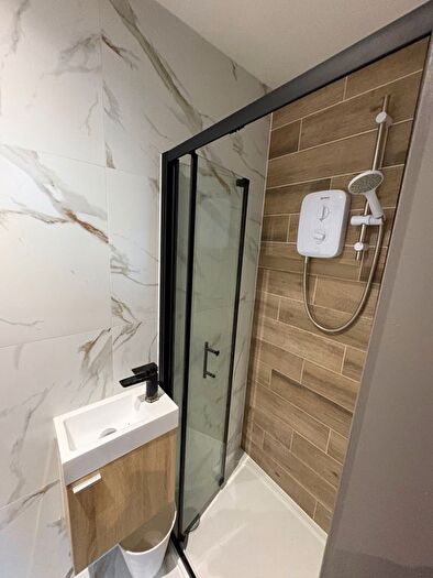 Studio To Rent In Burnside Road, Dagenham, RM8