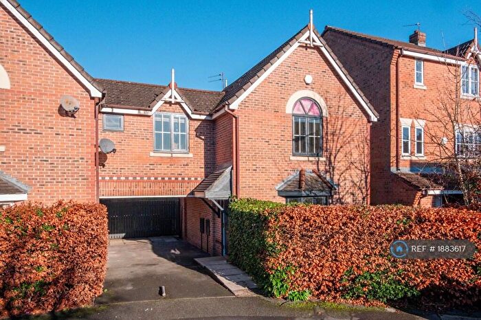 1 Bedroom Semi-Detached House To Rent In Fallowfield, Manchester, M14