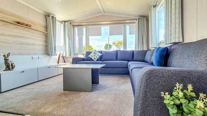 2 Bedroom Mobile/park Home For Sale In Lossiemouth, IV31