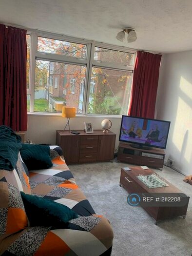 2 Bedroom Flat To Rent In St. Johns Street, Dudley, DY2