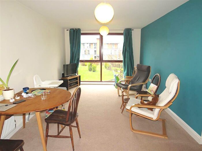 2 Bedroom Apartment To Rent In Commonwealth Drive, Crawley, RH10
