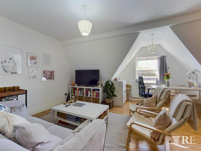 1 Bedroom Flat To Rent In The Vale, London, W3