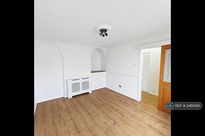 3 Bedroom Terraced House To Rent In Roodegate, Basildon, SS14