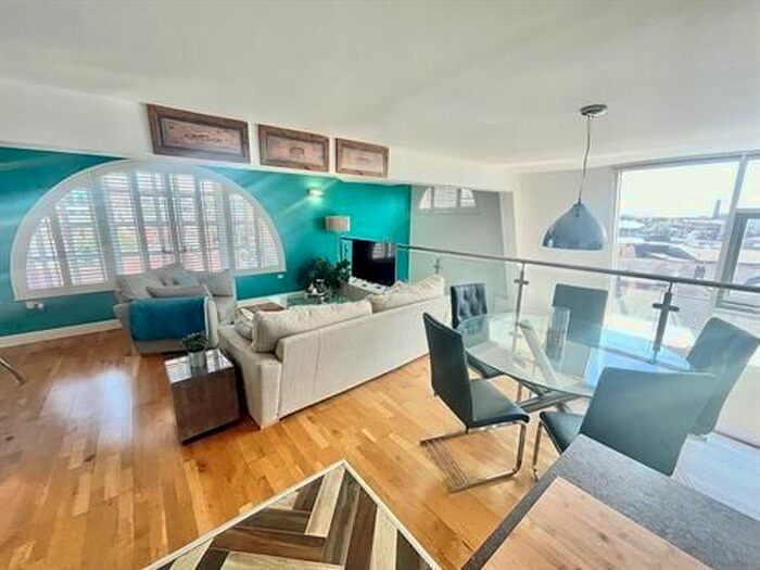 3 Bedroom Flat To Rent In Flat, Old Arts College, Clarence Place, Newport, NP19