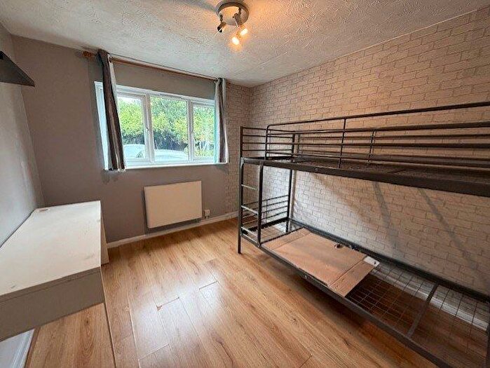 Studio To Rent In Hayes, UB4