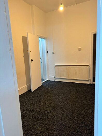 1 Bedroom Flat To Rent In Pembroke Road, Ilford, IG3
