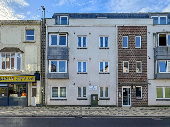 2 Bedroom Apartment To Rent In Terminus Road, Littlehampton, BN17