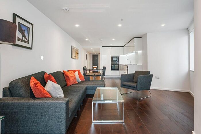 2 Bedroom Apartment To Rent In Eagle Point, City Road, London, EC1V
